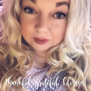 Meet your Posher, Emi